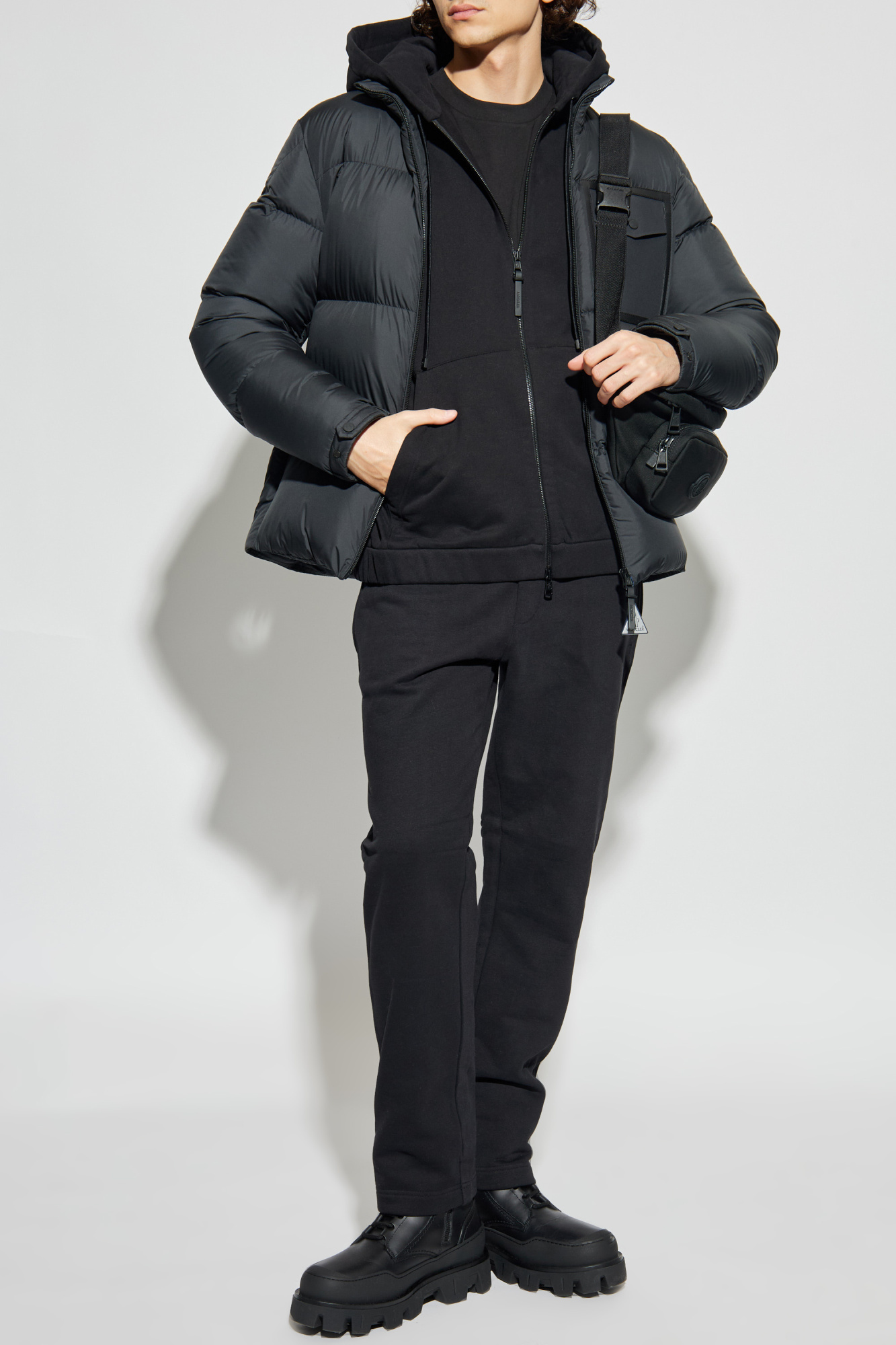 ジャケット・アウター Moncler Moncler Grenoble Albiez Jacket J20971A00009.597T3-999 BLACK | IlDuomo